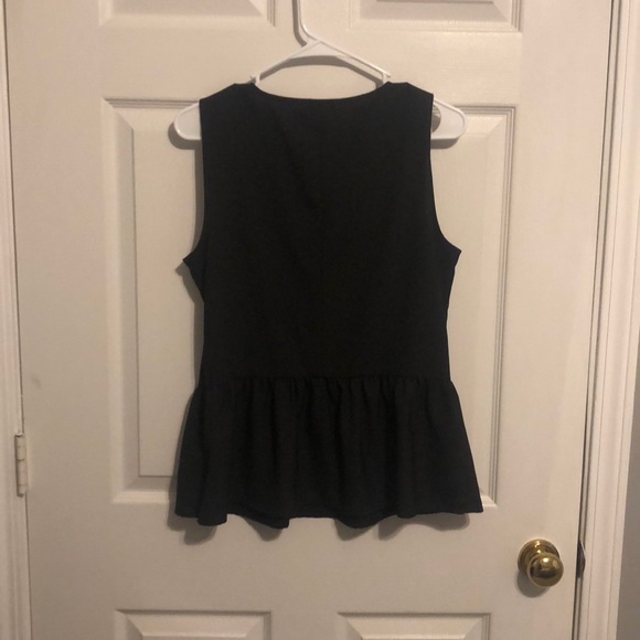 Cute peplum top! - Picture 2 of 4